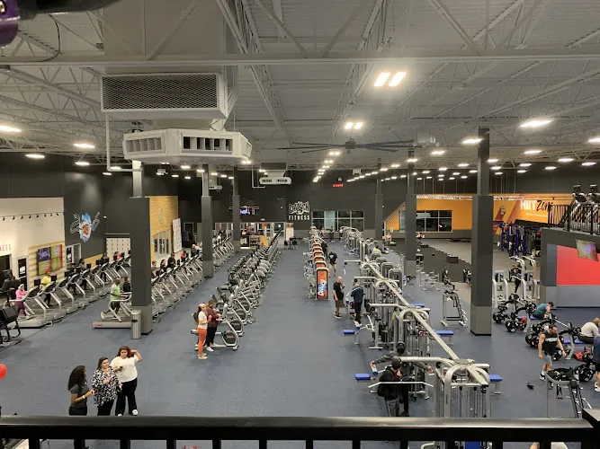 Crunch Fitness - Arlington