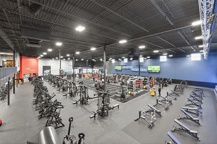 Crunch Fitness - Summer Creek
